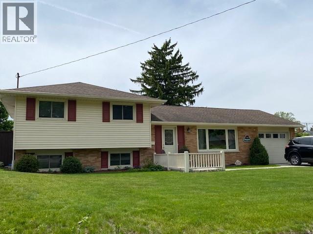 875 Champlain Road Property Photo 1