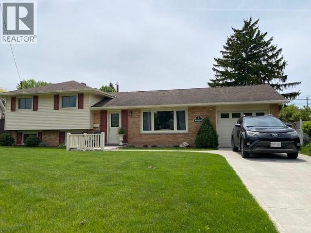 875 Champlain Road Property Photo 2