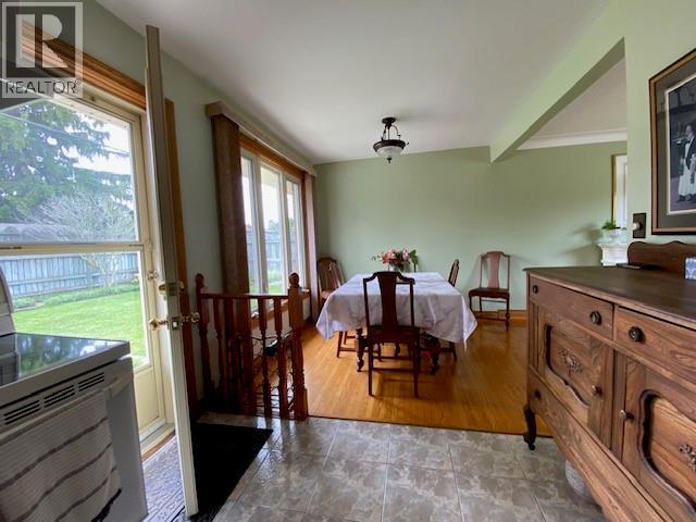 875 Champlain Road Property Photo 12