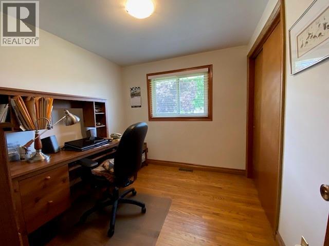 875 Champlain Road Property Photo 18