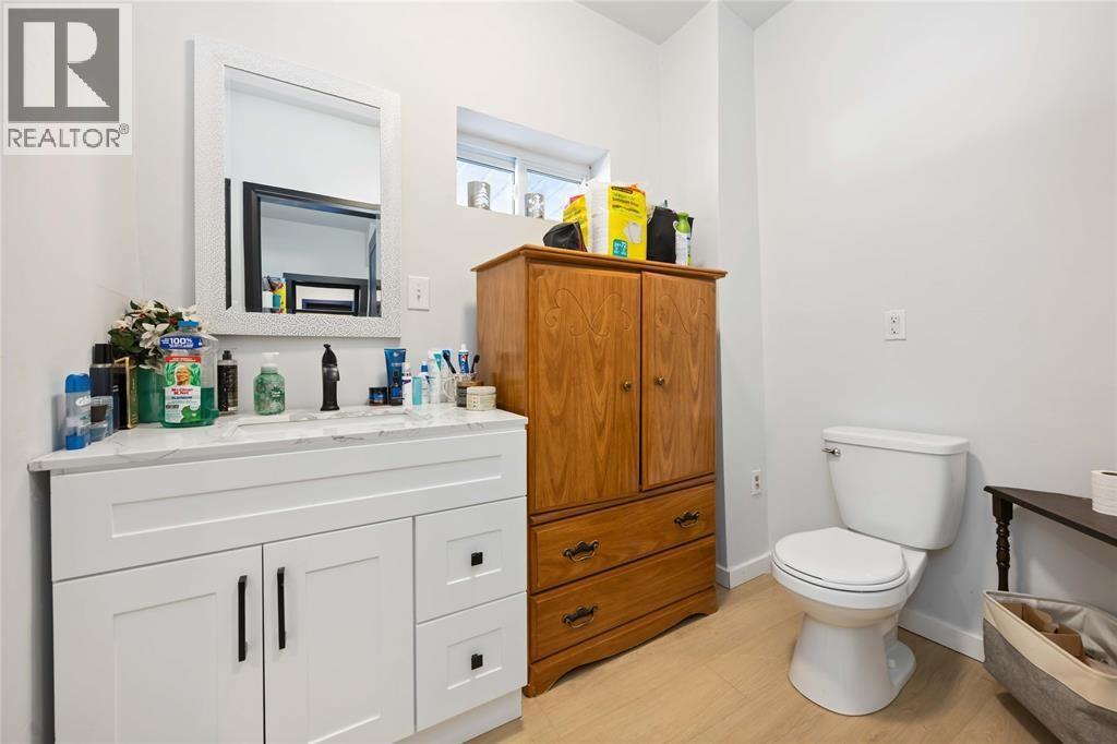 218-220 Mitton Street South Property Photo 8