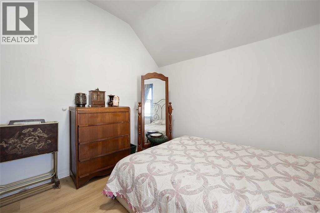 218-220 Mitton Street South Property Photo 16