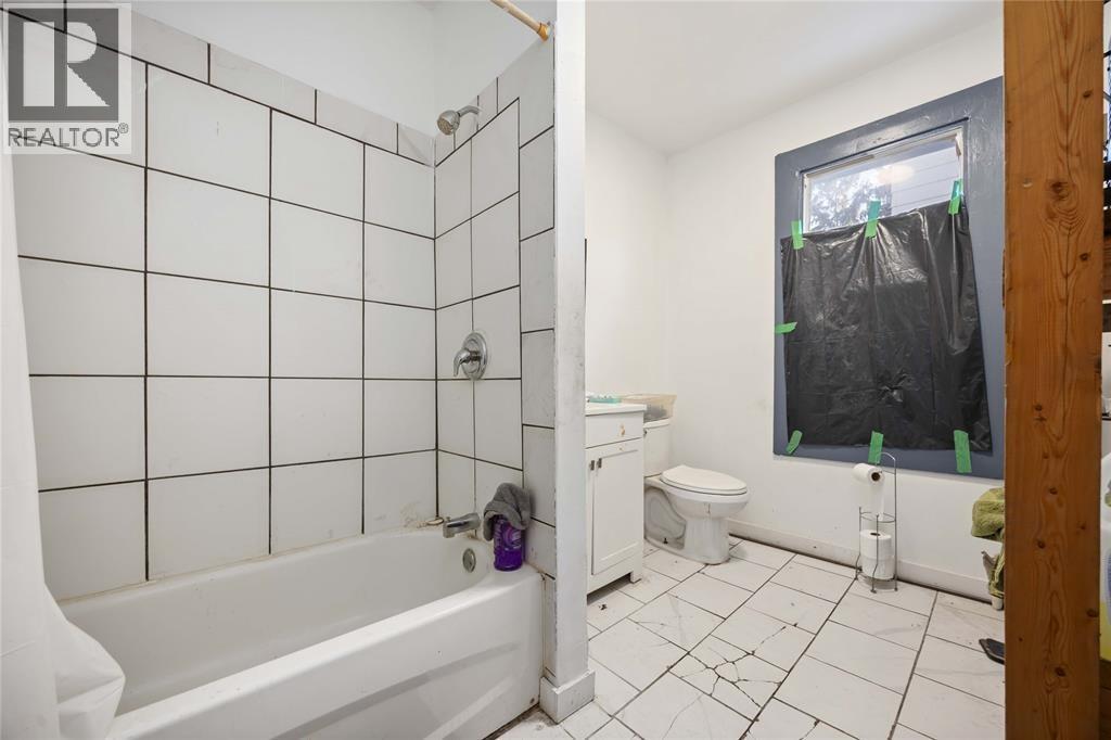 218-220 Mitton Street South Property Photo 29