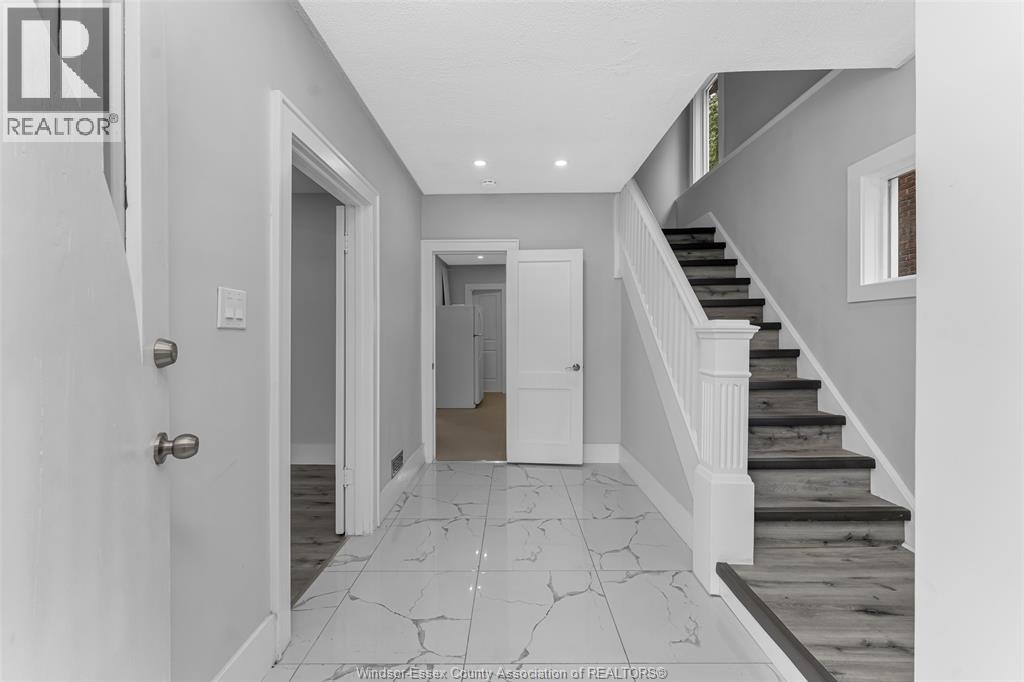 1525 Dougall Property Photo 3