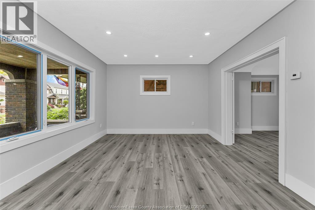 1525 Dougall Property Photo 5