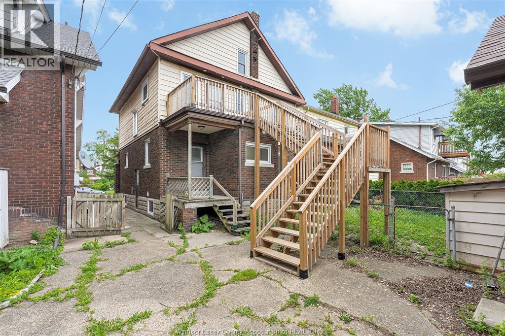 1525 Dougall Property Photo 38