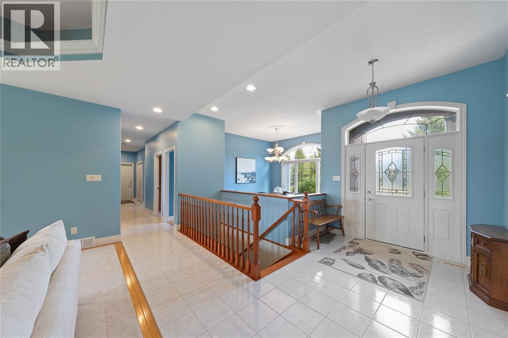 3633 Egremont Road Property Photo 5