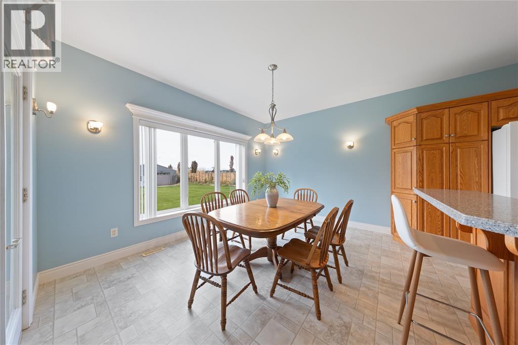 3633 Egremont Road Property Photo 8