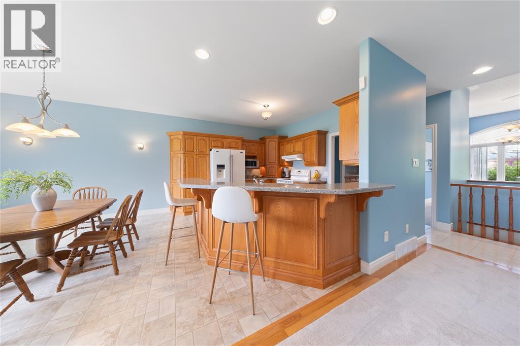 3633 Egremont Road Property Photo 9