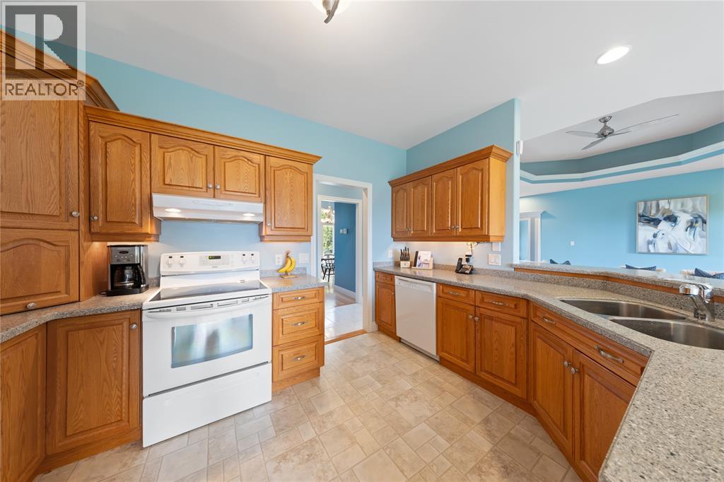3633 Egremont Road Property Photo 11