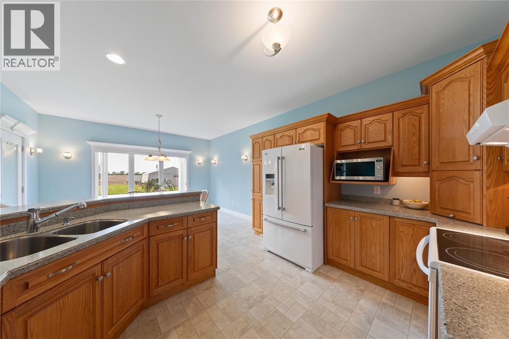 3633 Egremont Road Property Photo 13