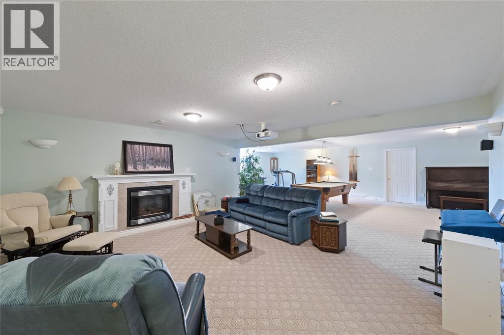 3633 Egremont Road Property Photo 29