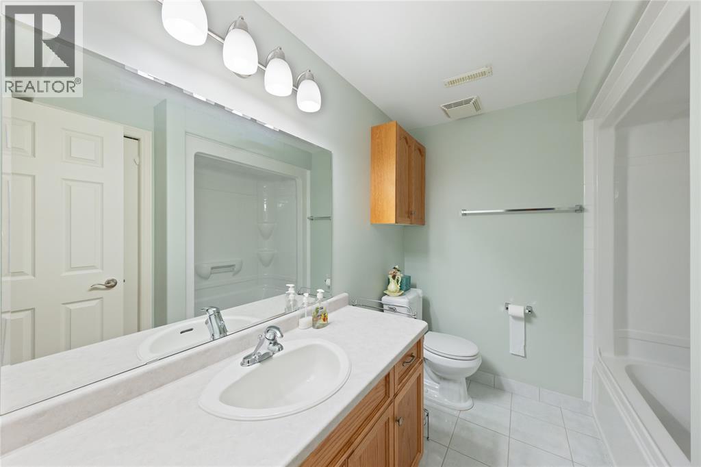 3633 Egremont Road Property Photo 32