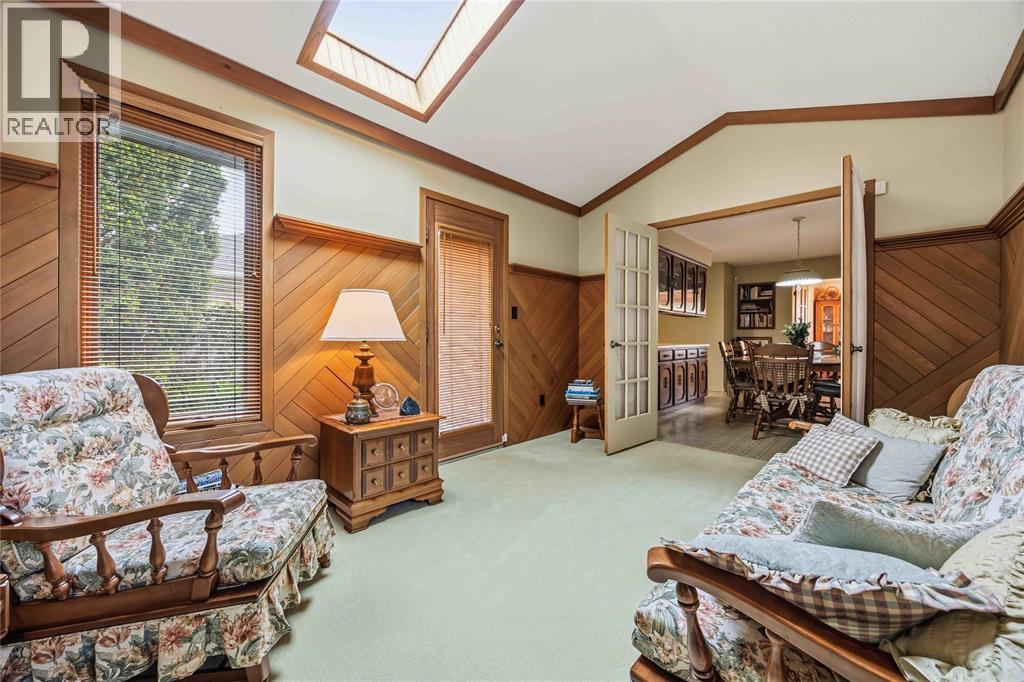 632 Esser Crescent Property Photo 17