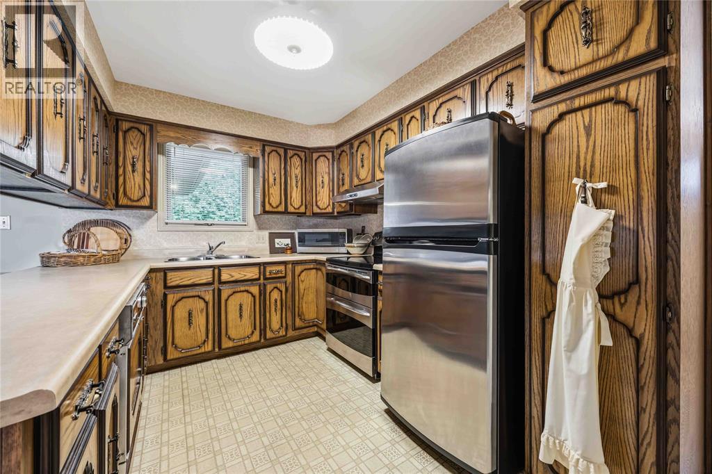 632 Esser Crescent Property Photo 20