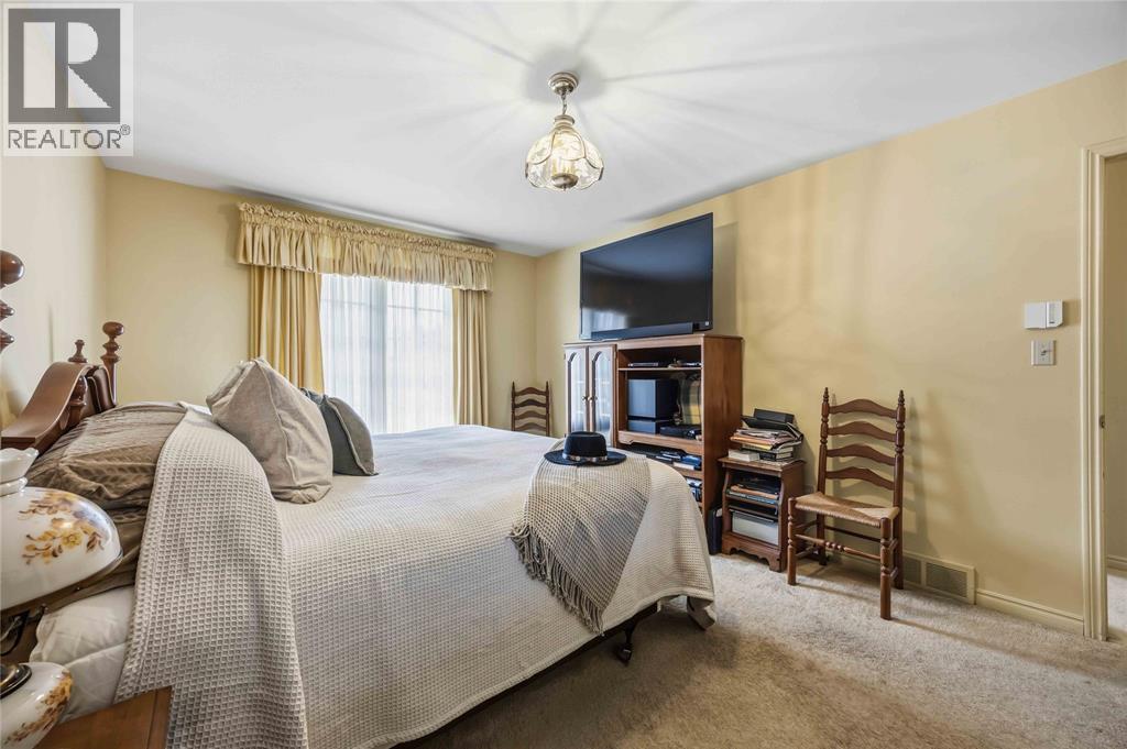 632 Esser Crescent Property Photo 28