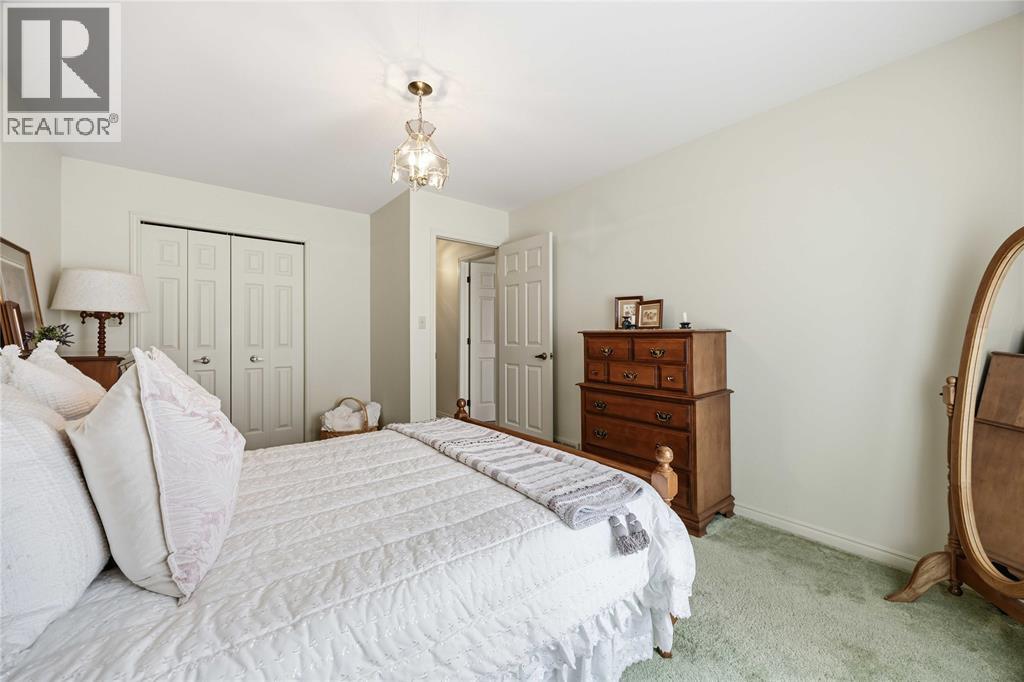 632 Esser Crescent Property Photo 30