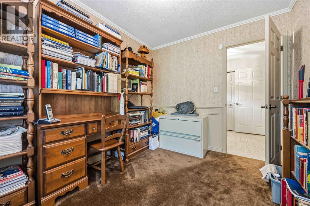 632 Esser Crescent Property Photo 32