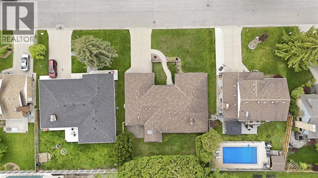 632 Esser Crescent Property Photo 37