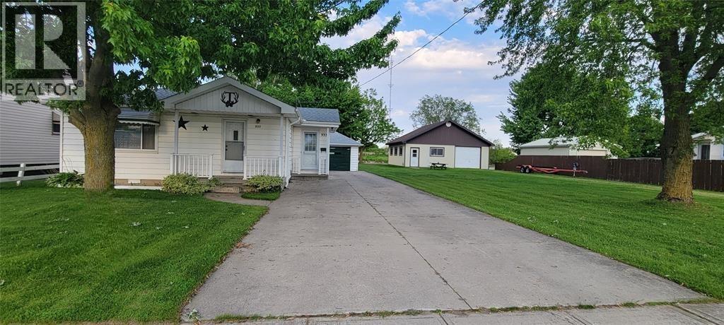 933 OLD GLASS ROAD