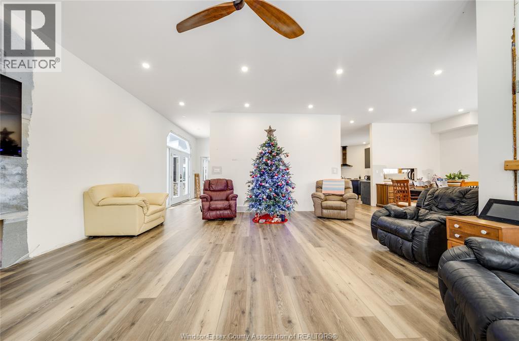 856 Talbot Property Photo 7