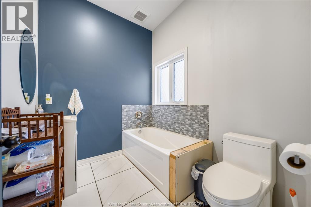 856 Talbot Property Photo 24