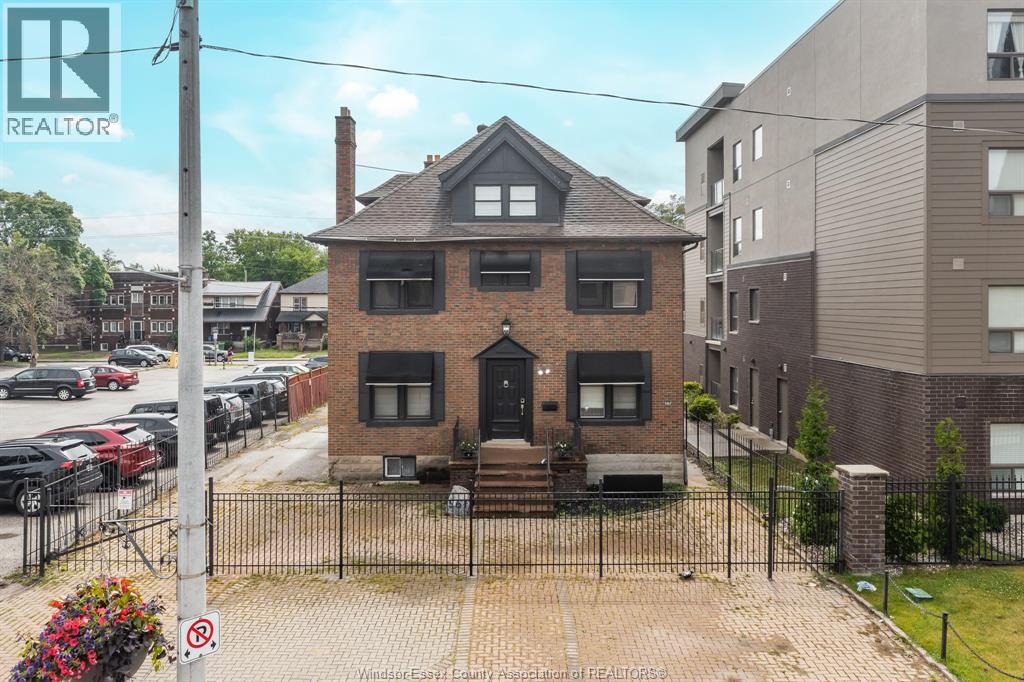 961 Ouellette Avenue Property Photo 2