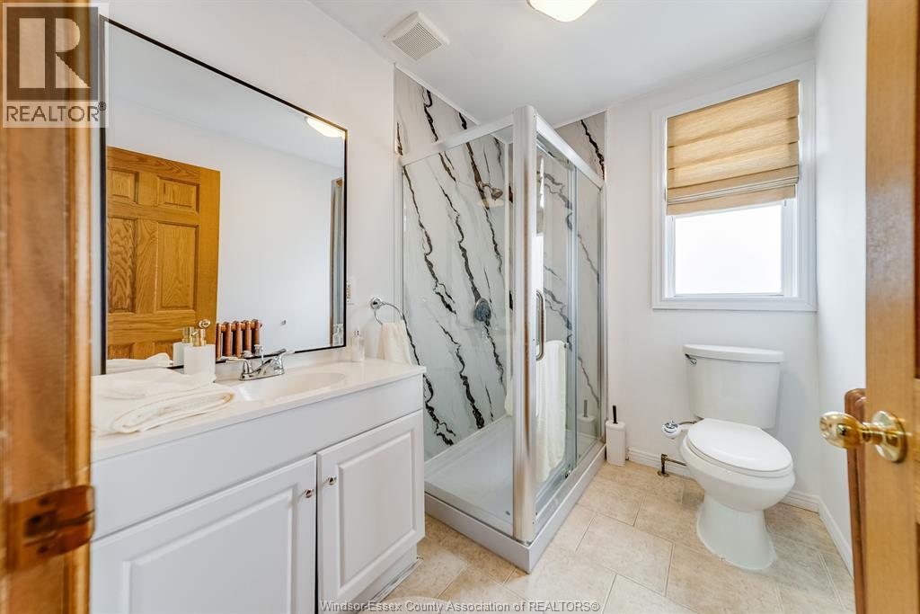 961 Ouellette Avenue Property Photo 19