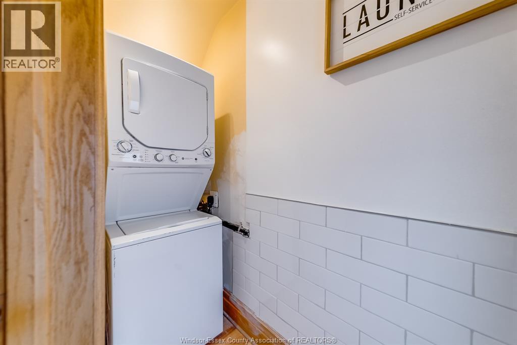 961 Ouellette Avenue Property Photo 25