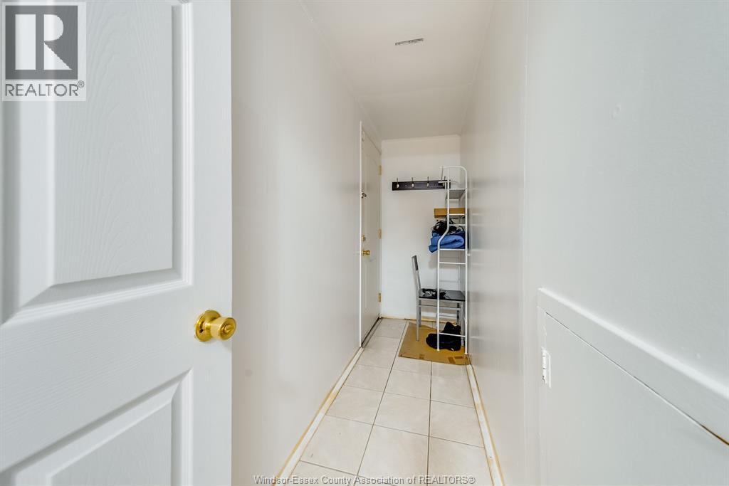 961 Ouellette Avenue Property Photo 29