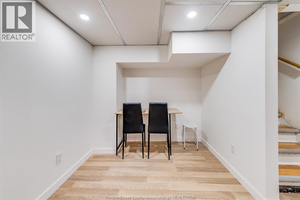 961 Ouellette Avenue Property Photo 35