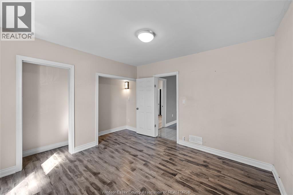 1156 Elm Unit# Upper Property Photo 9