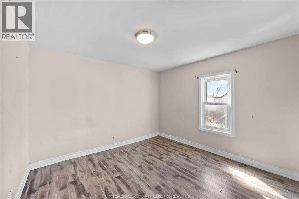 1156 Elm Unit# Upper Property Photo 10