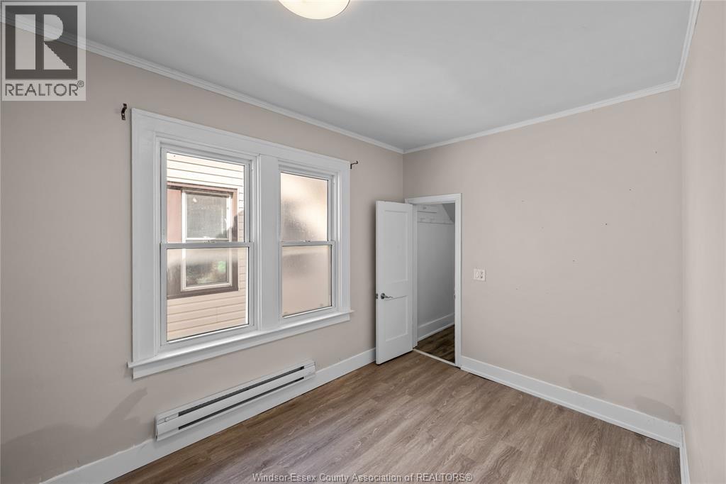 1156 Elm Unit# Upper Property Photo 12