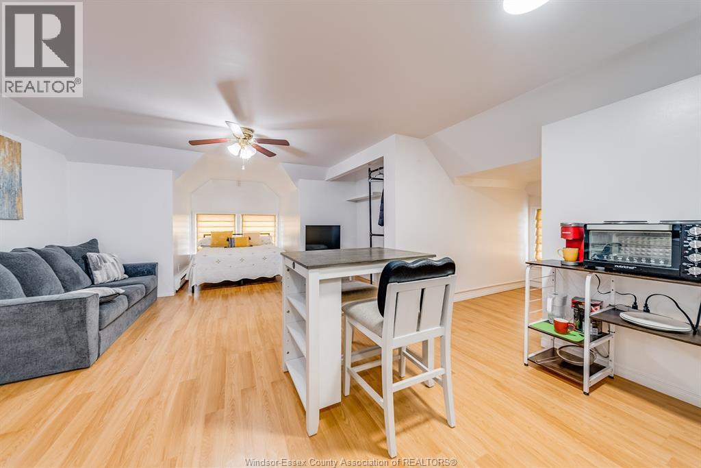 961 Ouellette Avenue Property Photo 30