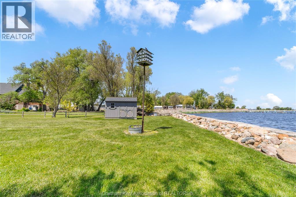 100 Ross Lane Property Photo 12