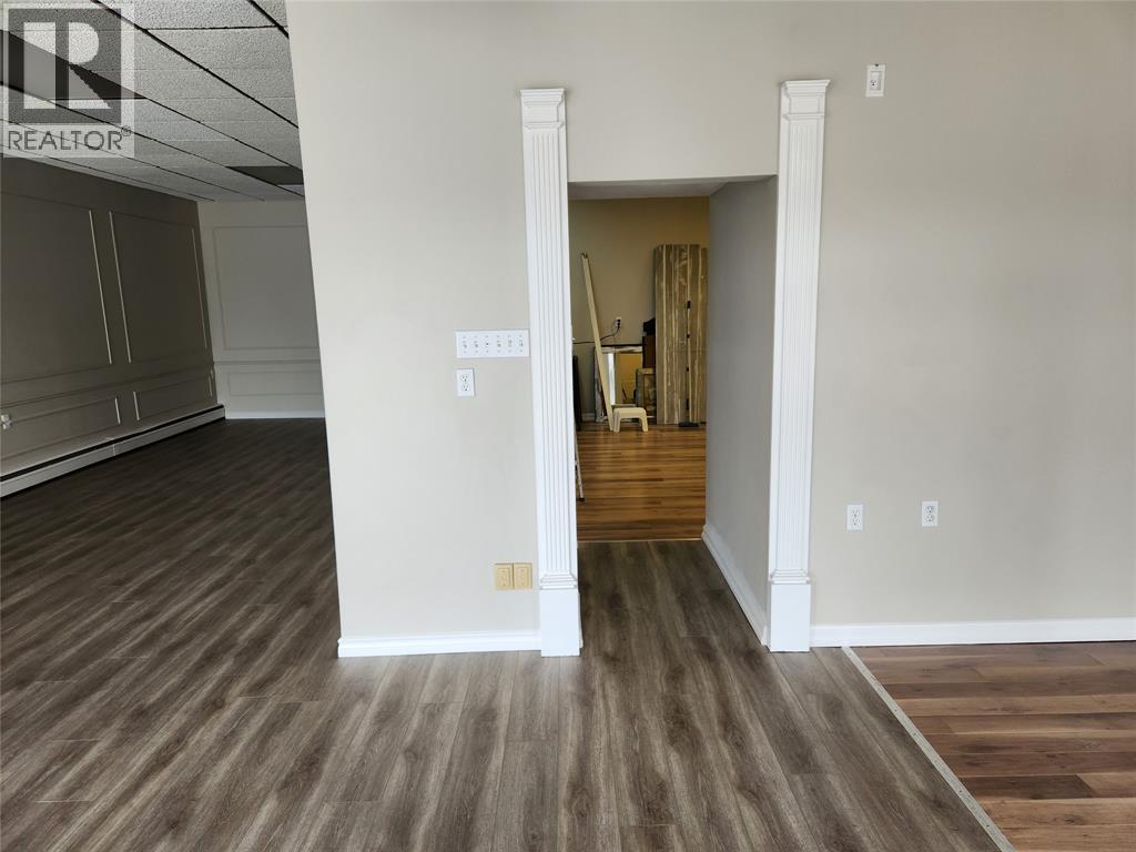 198 Lochiel Street Property Photo 7