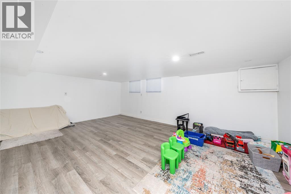 893 Cathcart Boulevard Property Photo 14