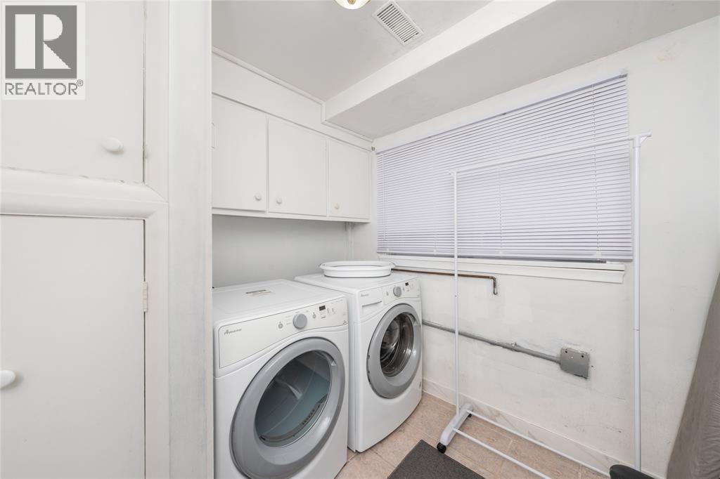 893 Cathcart Boulevard Property Photo 16
