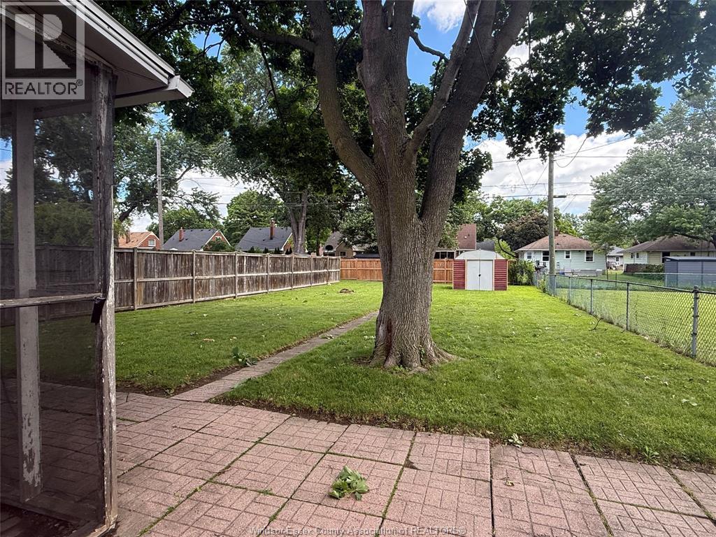1310 Askin Avenue Property Photo 8