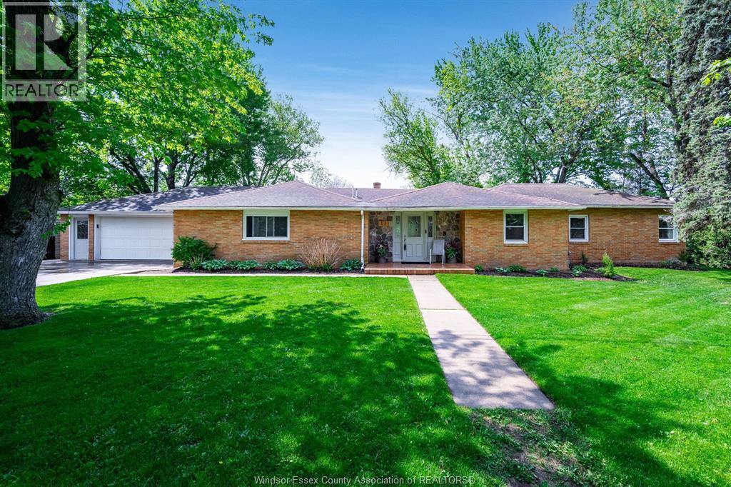 52 Robinson Street Property Photo 1