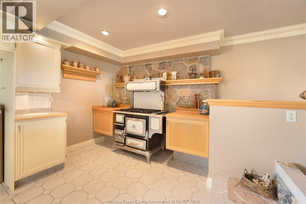 9553 Malden Road Property Photo 18