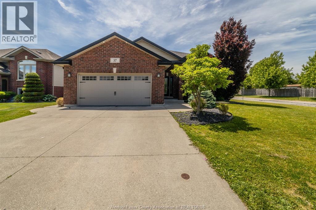 37 ANTONIO COURT Property Photo 1