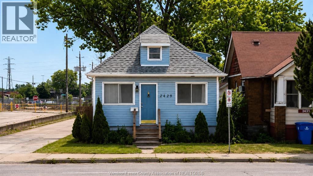 2429 Howard Avenue Property Photo 1