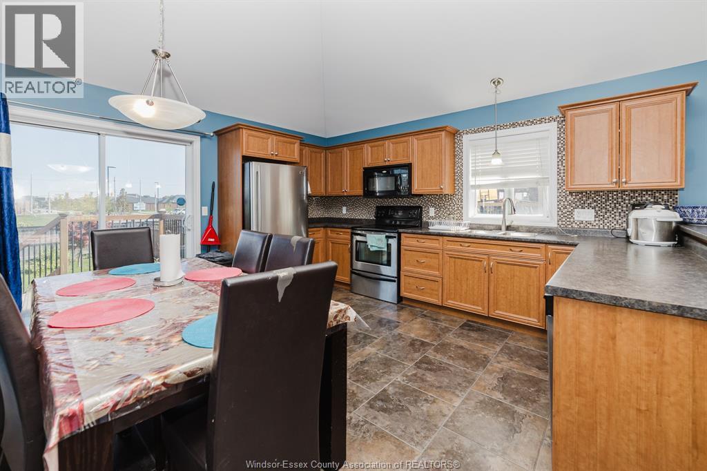 3068 Troup Crescent Property Photo 10
