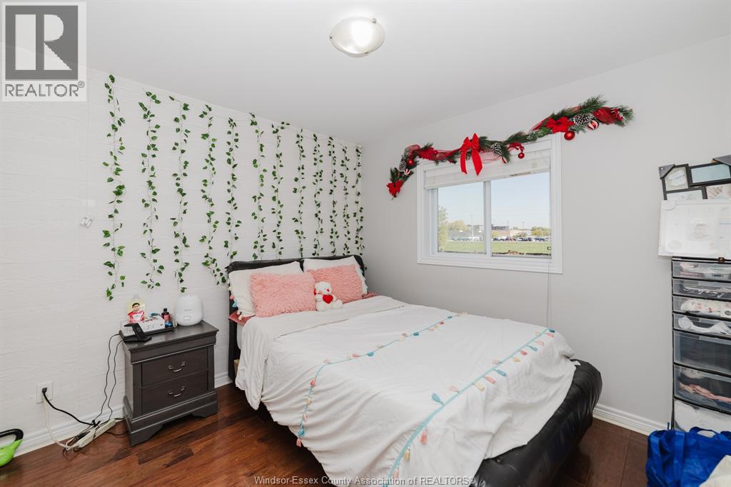 3068 Troup Crescent Property Photo 12