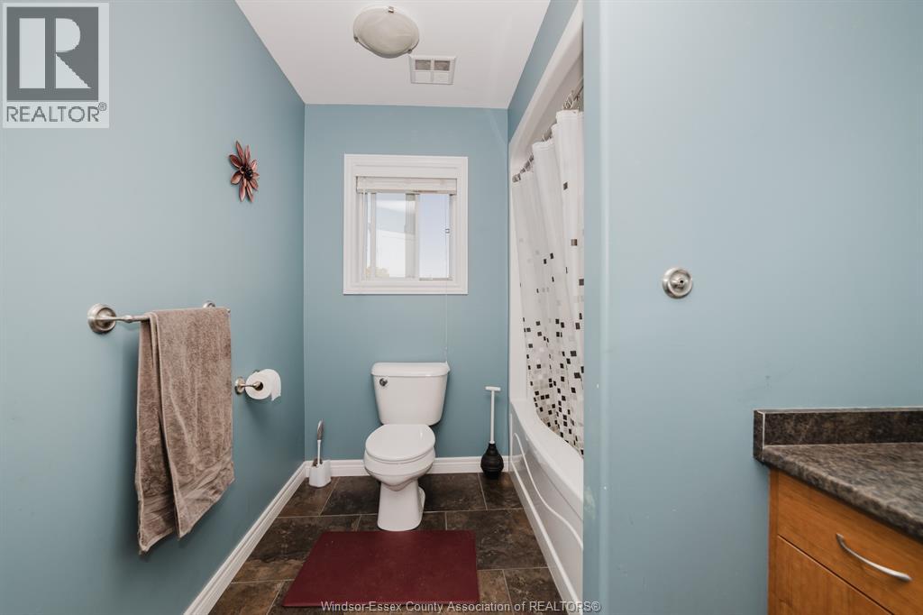 3068 Troup Crescent Property Photo 14
