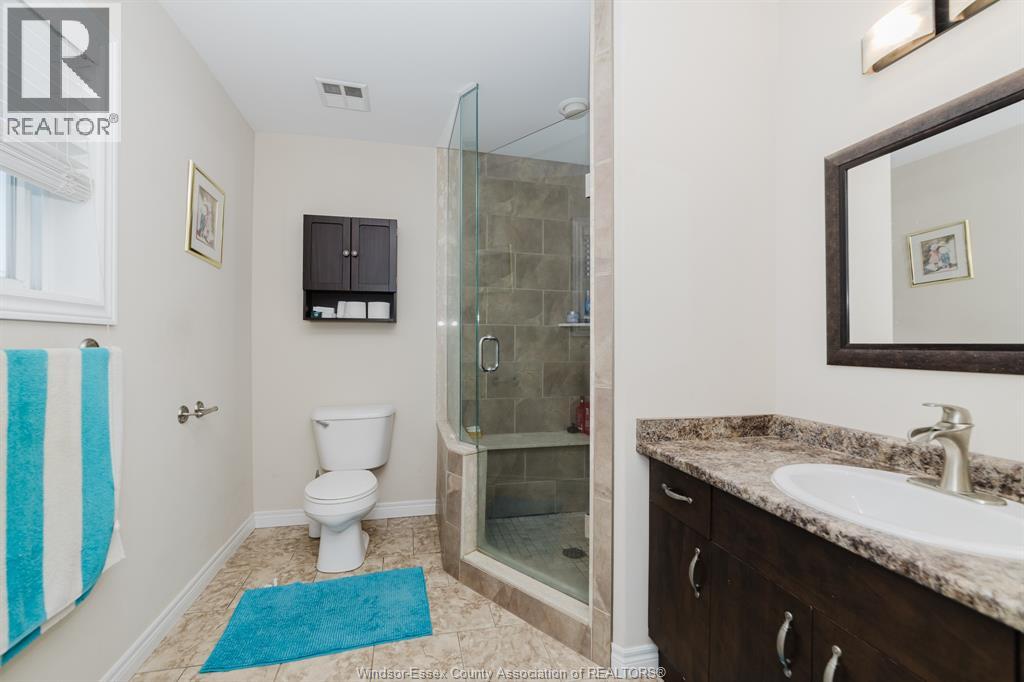 3068 Troup Crescent Property Photo 24
