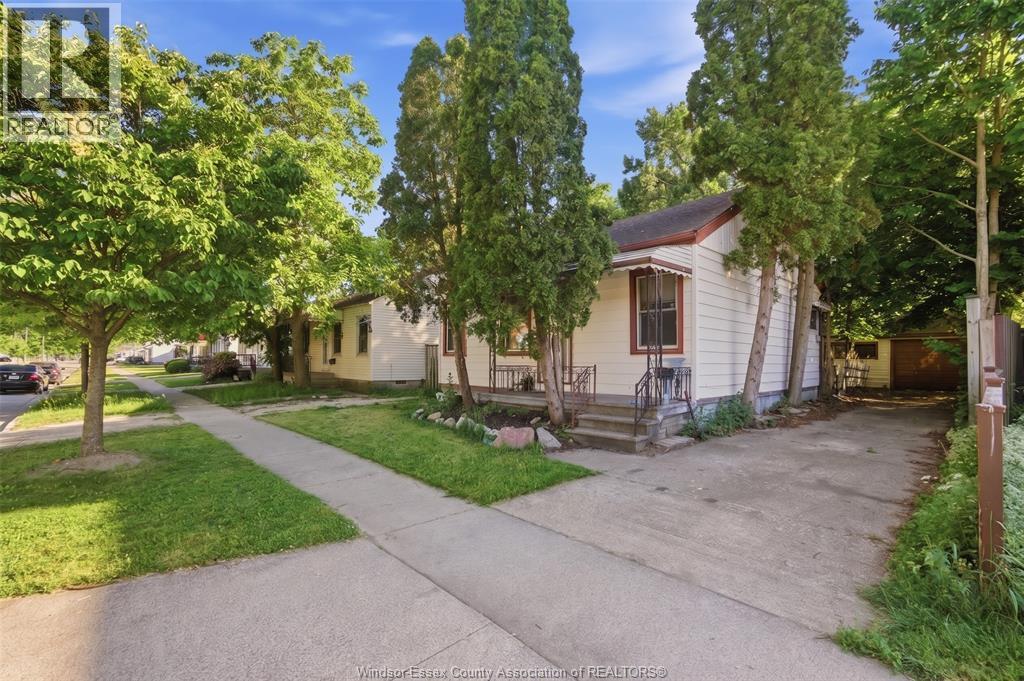 2209 Forest Property Photo 1