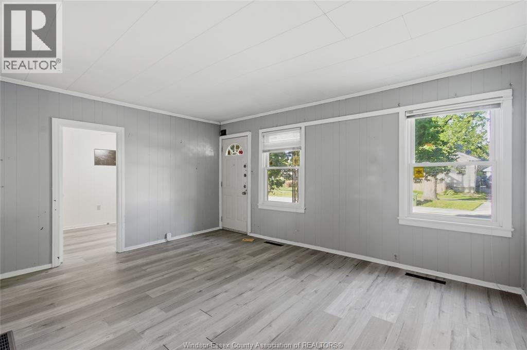 2209 Forest Property Photo 6